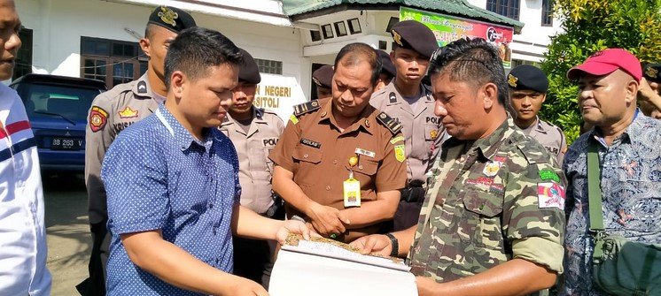 Penanganan-Kasus-Korupsi-Mangkrak-LSM-GEMPITA-Menggeruduk-Kantor-Kejaksaan-Gunungsitoli