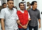 Kepala-Desa-Hilimaenamolo