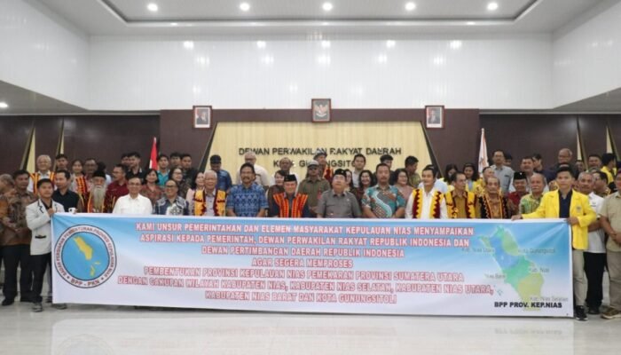 Tokoh-Masyarakat-Kepulauan-Nias-Bersatu