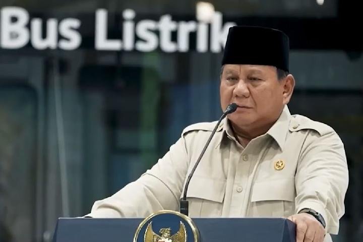 Presiden Prabowo memanggil jajaran menteri untuk mengikuti sidang Dewan Energi Nasional di Istana Kepresidenan