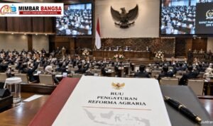 Rapat Paripurna DPR RI di Kompleks Parlemen, Senayan, Jakarta, Selasa, 22 September 2026, saat pengambilan keputusan RUU Pengaturan Reforma Agraria.