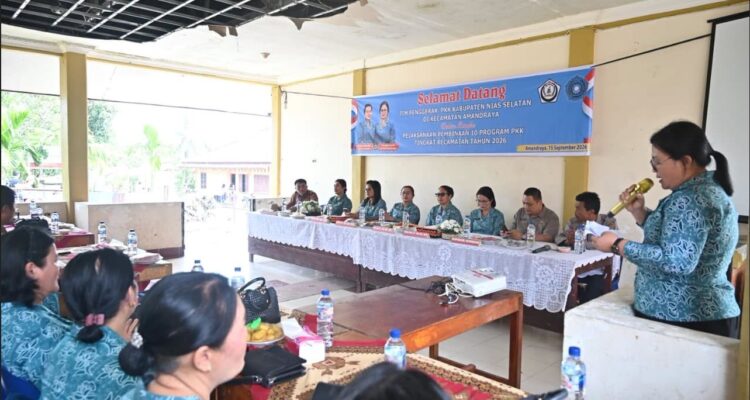 TP PKK Nias Selatan menggelar pembinaan 10 Program Pokok PKK di Amandraya untuk memperkuat pemberdayaan dan kesejahteraan keluarga.