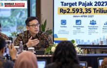 Dirjen Pajak Bimo Wijayanto menjelaskan target penerimaan pajak APBN 2027 dalam Media Gathering di Bogor