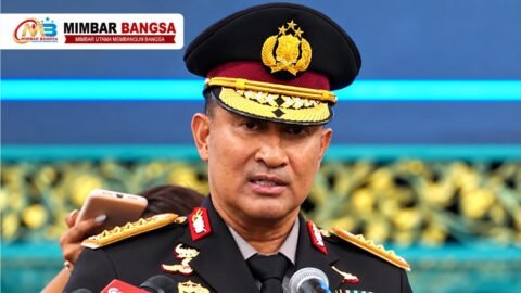 Kapolri Jenderal Polisi Suyudi Ario Seto memberikan keterangan kepada awak media dalam sebuah agenda kepolisian.