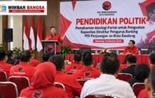 Kegiatan pendidikan politik DPC PDI Perjuangan Kota Bandung untuk penguatan pengurus ranting pada 10 Oktober 2026