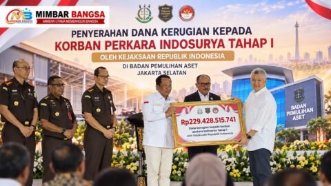 Kejagung Salurkan Rp229,4 Miliar untuk 3.317 Korban Indosurya, Baru Tahap Pertama 59 Kepala BPA Kejaksaan Patris Yusrian Jaya menyerahkan dana secara simbolis kepada perwakilan korban KSP Indosurya di Jakarta Selatan.