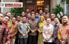 Komisi III DPR RI berkunjung ke kediaman Kapolri Jenderal Suyudi Ario Seto di Jakarta