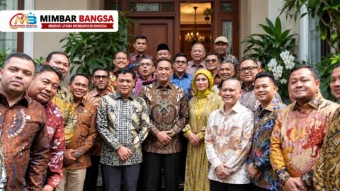 Komisi III DPR RI berkunjung ke kediaman Kapolri Jenderal Suyudi Ario Seto di Jakarta