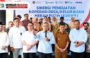 Menteri Koordinator Bidang Pangan Zulkifli Hasan membahas kesiapan operasional Koperasi Desa Merah Putih