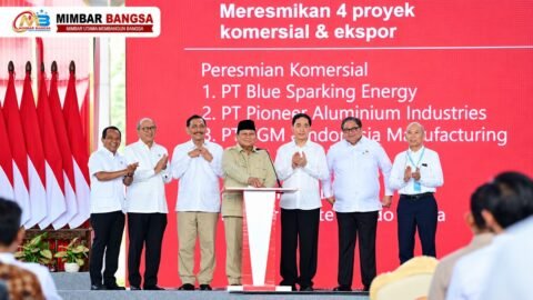 Presiden Prabowo Subianto menghadiri peluncuran 11 proyek hilirisasi nikel senilai Rp180 triliun di kawasan IWIP, Halmahera Tengah