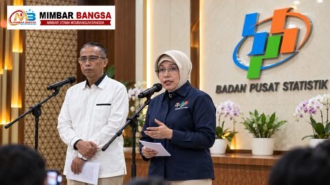 Wakil Menko Perekonomian Dradjad Hari Wibowo dan Kepala BPS Amalia Adininggar Widyasanti membahas pertumbuhan ekonomi daerah untuk target 2027