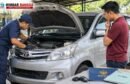 Pemeriksaan mesin Toyota Avanza bekas dan kelengkapan dokumen kendaraan sebelum pembelian.